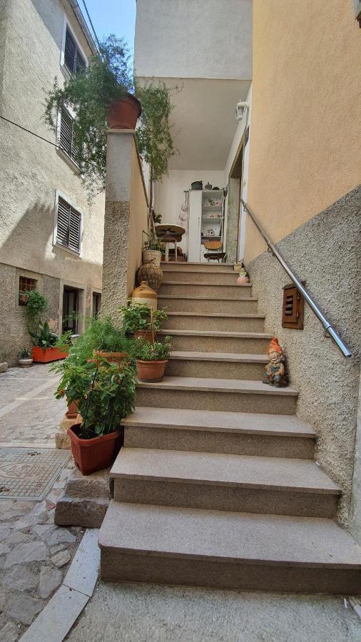 Franceska Apartmani Црес Экстерьер фото