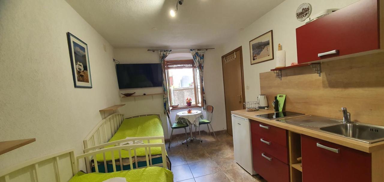 Franceska Apartmani Црес Экстерьер фото